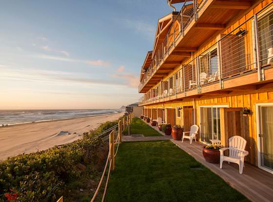 Pelican Shores Inn allows check-in for 18 year-old guests