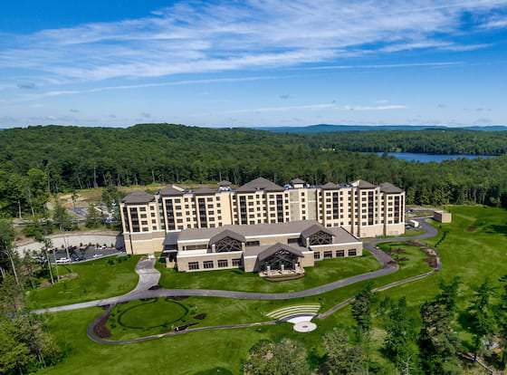 YO1 Longevity & Health Resorts, Catskills allows check-in for 18 year-old guests