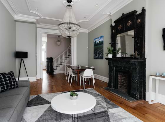 6 Bedroom Townhome Near NYC allows check-in for 18 year-old guests