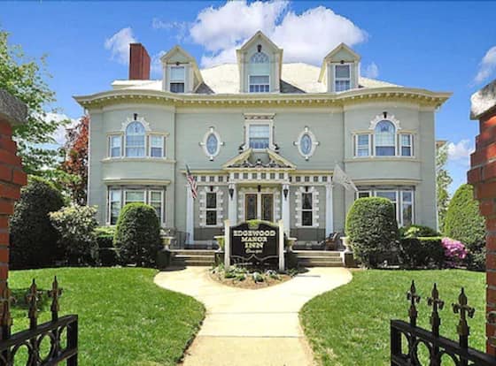 Edgewood Manor allows check-in for 18 year-old guests