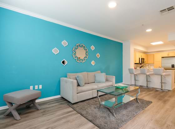 Luxury Hollywood LA 4BD Suite allows check-in for 18 year-old guests