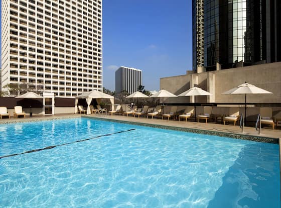 The Westin Bonaventure Hotel and Suites, Los Angeles allows check-in for 18 year-old guests