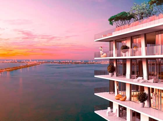 Miami's New Luxury Building Sleeps 10 allows check-in for 18 year-old guests