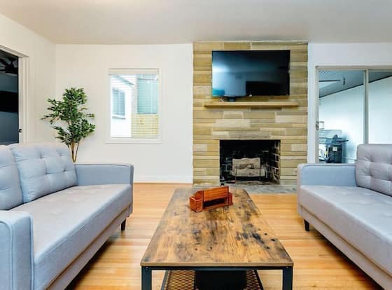 Medcenter Suites allows check-in for 18 year-old guests