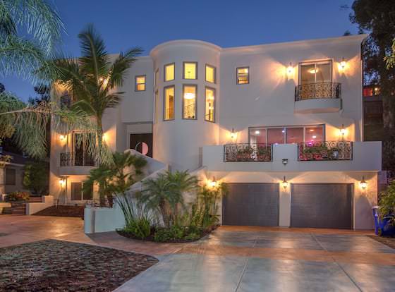 Chez Jackdaw allows check-in for 18 year-old guests