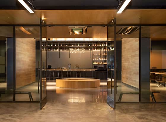 BEI San Francisco, Trademark Collection by Wyndham allows check-in for 18 year-old guests