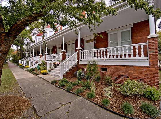 Elegant Brick 2 BR in downtown Savannah allows check-in for 18 year-old guests
