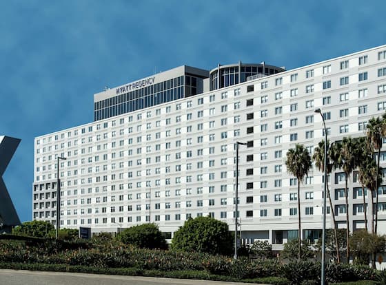 Hyatt Regency Los Angeles International Airport allows check-in for 18 year-old guests