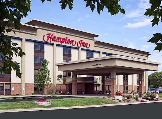 Hampton Inn Madison East Towne Mall Area allows check-in for 18 year-old guests