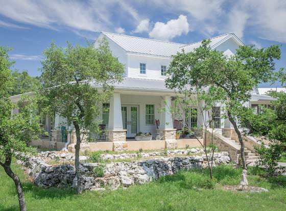 Alexandra's House Bed and Breakfast allows check-in for 18 year-old guests