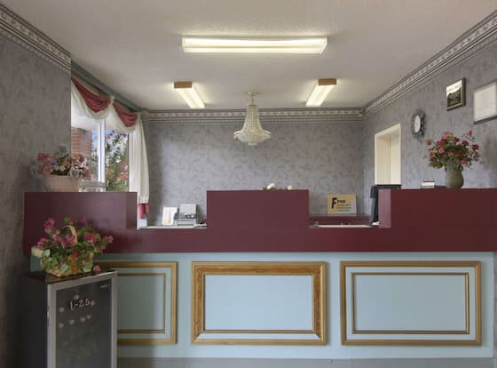 Days Inn by Wyndham Jonesboro AR allows check-in for 18 year-old guests