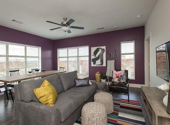 Cozy 2br/2br East Nashville Gym Pool allows check-in for 18 year-old guests