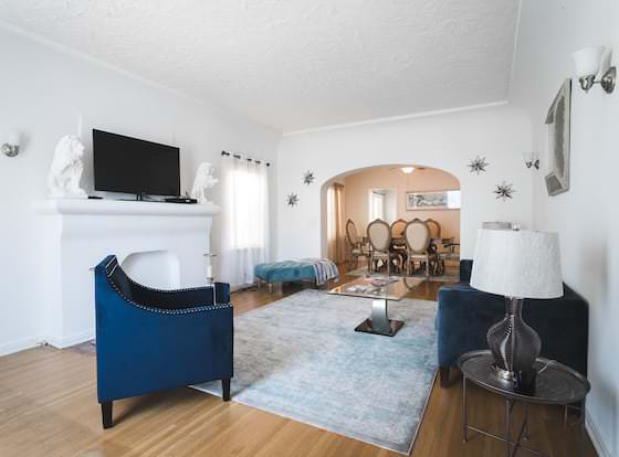 352 Sierra Bonita allows check-in for 18 year-old guests