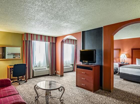 Quality Inn Trinidad allows check-in for 18 year-old guests