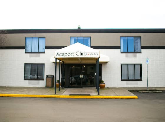 Seaport Inn and Suites allows check-in for 18 year-old guests