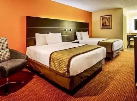 Quality Inn Tucumcari allows check-in for 18 year-old guests