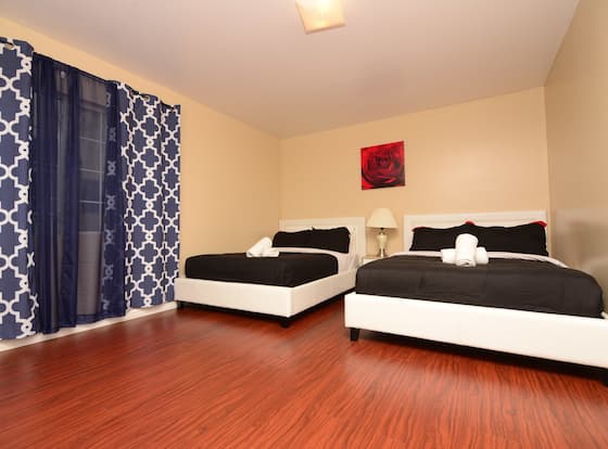 Hollywood Fancy Bedroom allows check-in for 18 year-old guests