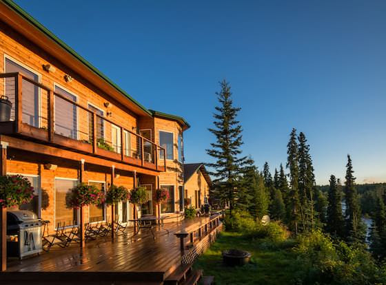 Gallery Lodge allows check-in for 18 year-old guests