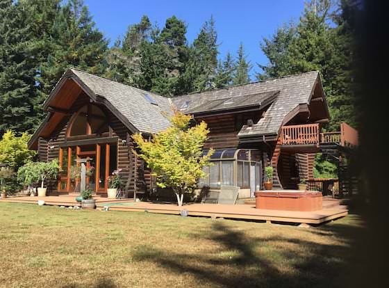 Redwood Log Cabin allows check-in for 18 year-old guests