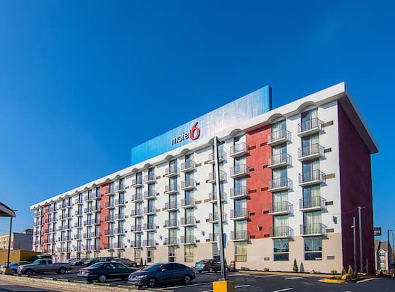 Motel 6 Atlanta, GA - Atlanta Airport allows check-in for 18 year-old guests