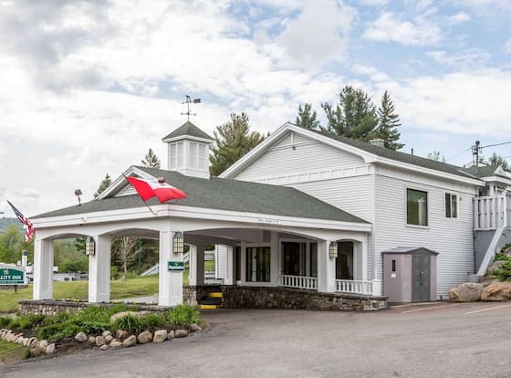 Quality Inn on Lake Placid allows check-in for 18 year-old guests