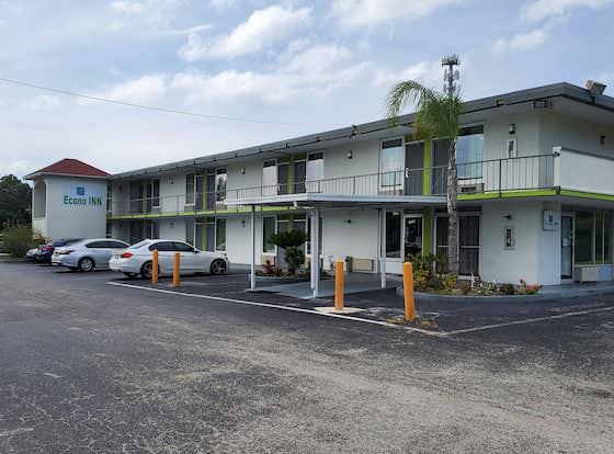 Econo Inn allows check-in for 18 year-old guests