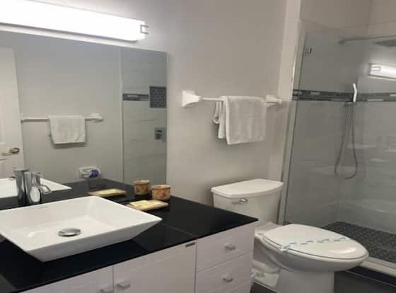 Cumbrian-lakes-4 allows check-in for 18 year-old guests