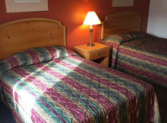 Luxury Inn & Suites allows check-in for 18 year-old guests