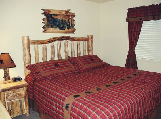 Bear Trap Apartments - Full Kitchen allows check-in for 18 year-old guests