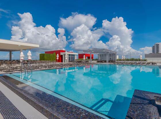 CH Luxury Condos & Studios On The Beach allows check-in for 18 year-old guests