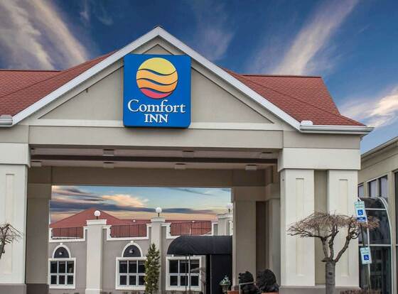 Comfort Inn Sandusky allows check-in for 18 year-old guests