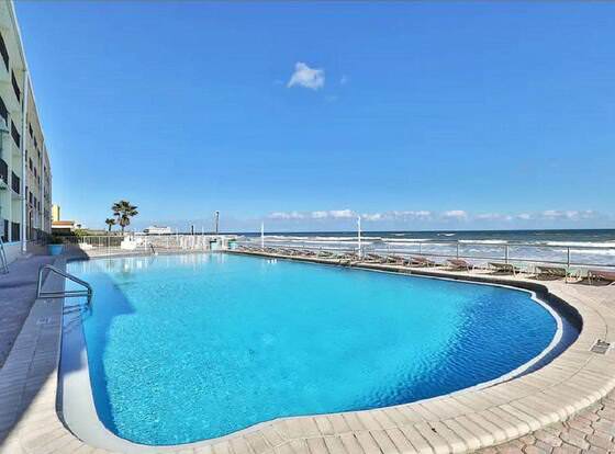 Daytona Inn Studios allows check-in for 18 year-old guests