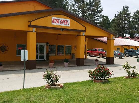 Sweetwater Inn allows check-in for 18 year-old guests