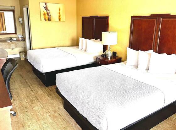 Days Inn by Wyndham Fort Walton Beach allows check-in for 18 year-old guests