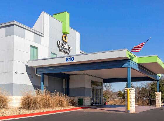 Quality Inn & Suites allows check-in for 18 year-old guests