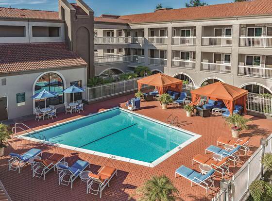 La Quinta Inn & Suites by Wyndham San Francisco Airport West allows check-in for 18 year-old guests