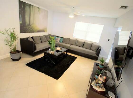 Magic House by Traveline Plus allows check-in for 18 year-old guests