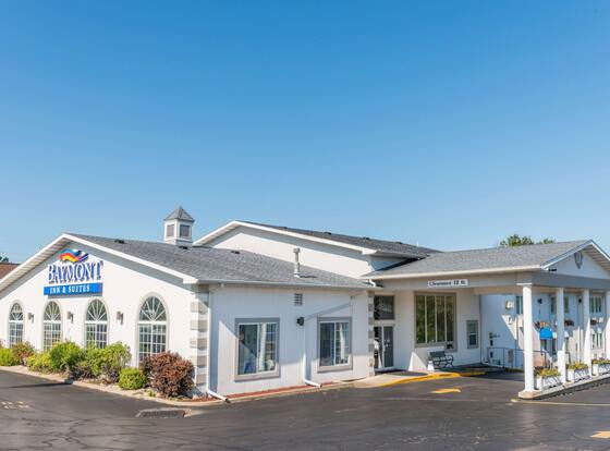 Baymont by Wyndham Osage Beach allows check-in for 18 year-old guests