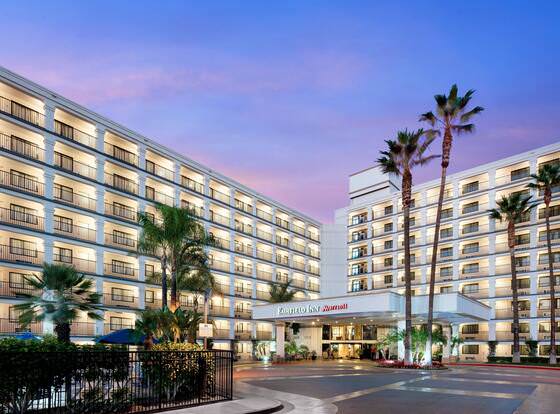 Fairfield by Marriott Anaheim Resort allows check-in for 18 year-old guests
