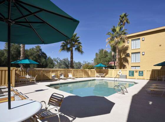 La Quinta Inn by Wyndham Phoenix Sky Harbor Airport allows check-in for 18 year-old guests