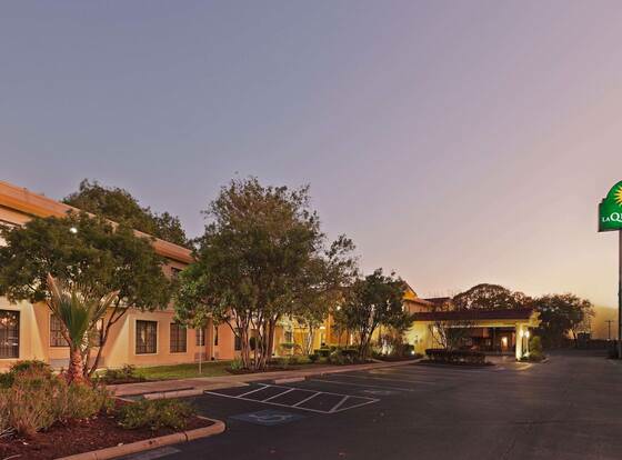 La Quinta Inn by Wyndham Austin Oltorf allows check-in for 18 year-old guests