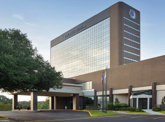 DoubleTree by Hilton Hotel Lafayette allows check-in for 18 year-old guests