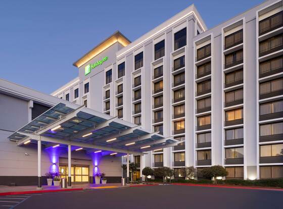 Holiday Inn San Jose - Silicon Valley, an IHG Hotel allows check-in for 18 year-old guests