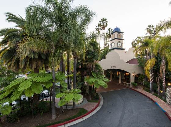 Vanllee Hotel and Suites allows check-in for 18 year-old guests