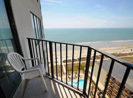 The Palace 1211 allows check-in for 18 year-old guests