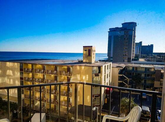 The Palace 513 allows check-in for 18 year-old guests