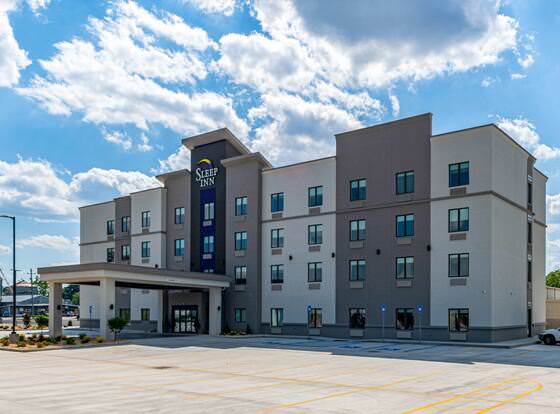 Sleep Inn allows check-in for 18 year-old guests