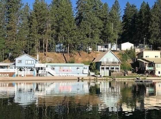 Shore Acres Resort allows check-in for 18 year-old guests