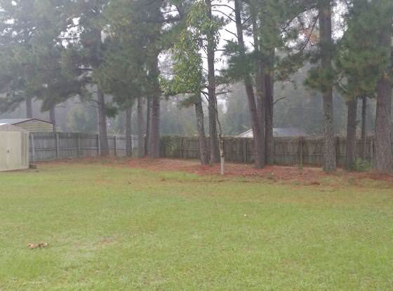 1704 Tamarind Way allows check-in for 18 year-old guests