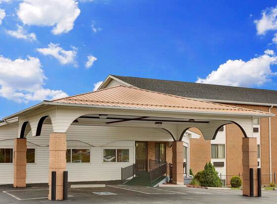 Super 8 by Wyndham Hillsville allows check-in for 18 year-old guests